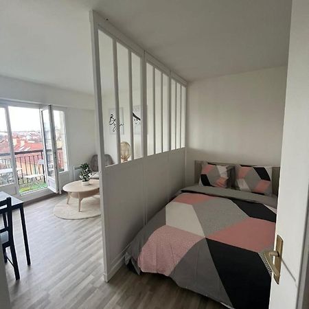 Апартаменты Lumineux Studio Avec Balcon / Cosy Flat With Balcony Вильжюиф Экстерьер фото