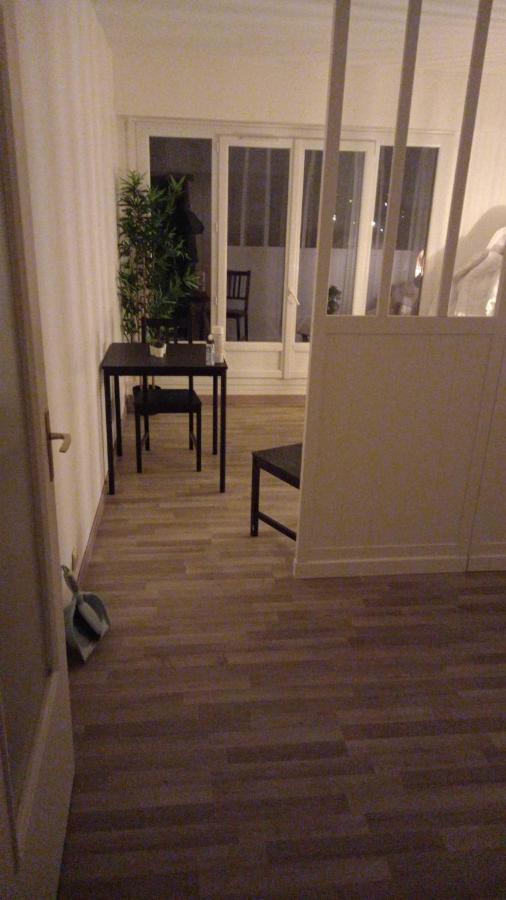 Апартаменты Lumineux Studio Avec Balcon / Cosy Flat With Balcony Вильжюиф Экстерьер фото